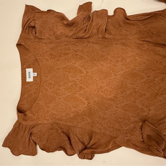 Brown Ruffle Sleeve Blouse - Picture 2 of 3